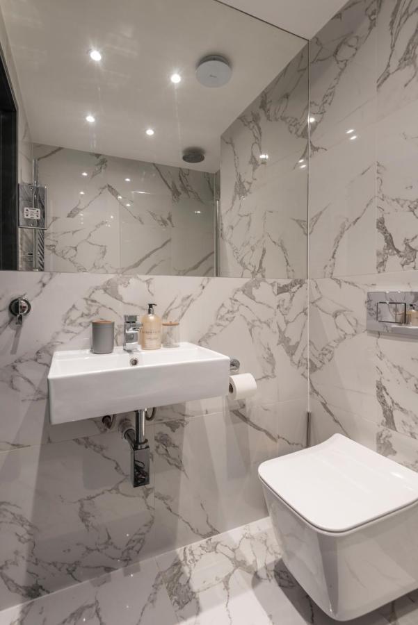 Luxury Georgian House In Marylebone: Modern 1-bed Retreat Лондон